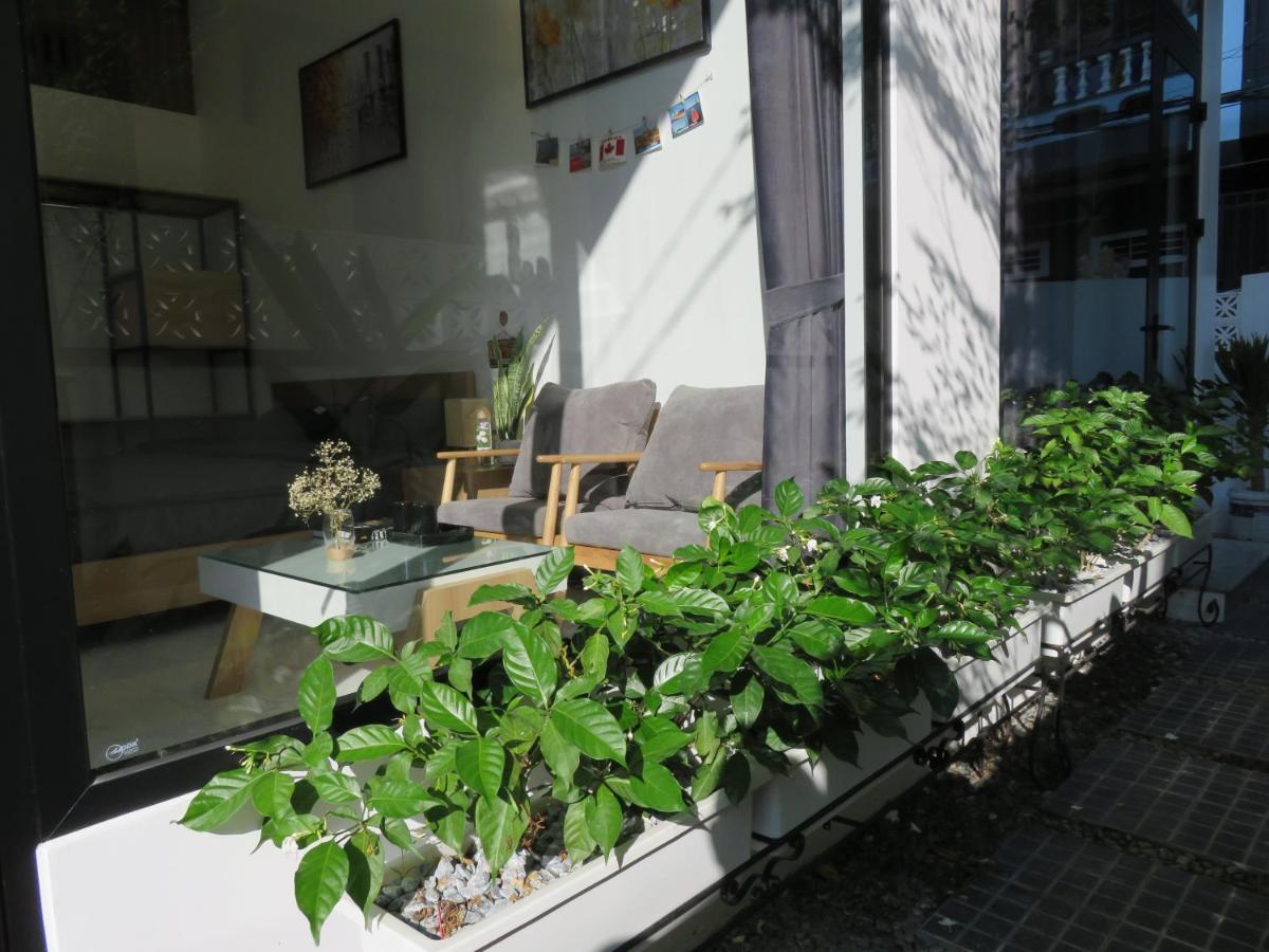 Robin House Apartment Hue Exterior photo