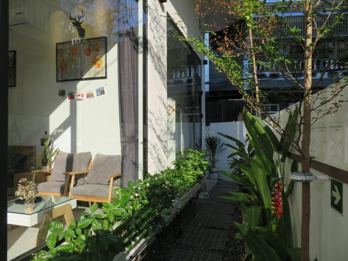 Robin House Apartment Hue Exterior photo